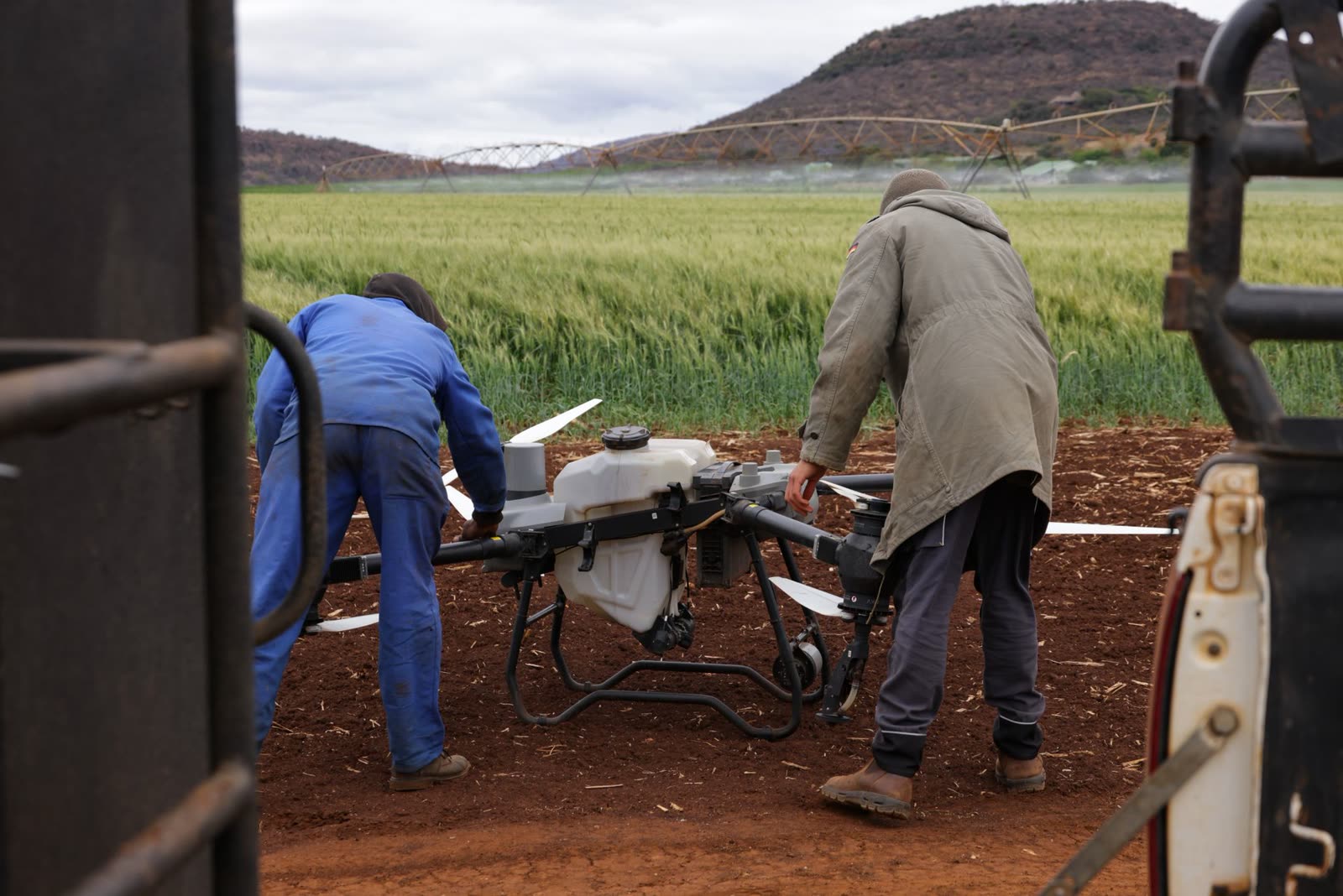 Dron sobre parcela agrícola